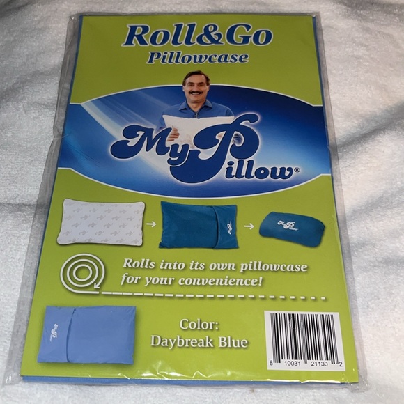 Brand New Sealed The Multi-Use MyPillow Go Anywhere Pillow and Pillowcase - Picture 3 of 7